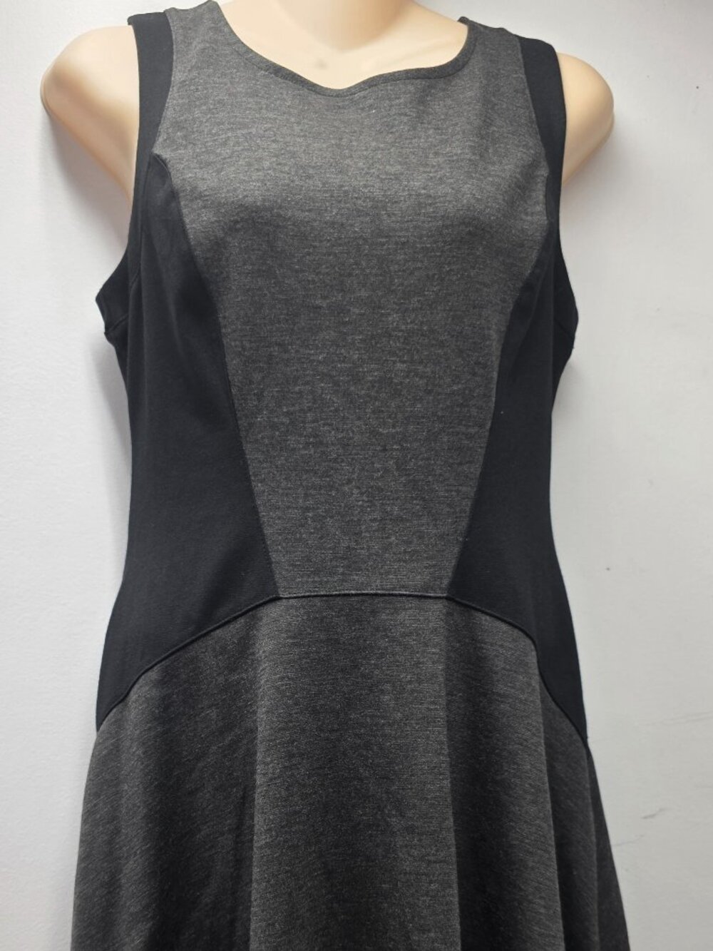 Mossimo Colorblock Fit & Flare Skater Dress Gray Black Exposed Zipper Sz SP